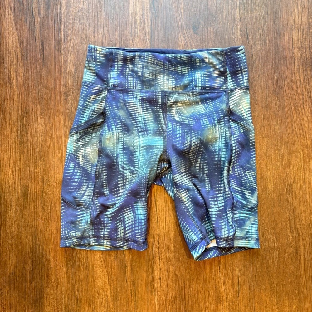 Lululemon 6 Blue Nylon Fast Free‎ Short 8" Abstract Print Athleisure Gorpcore